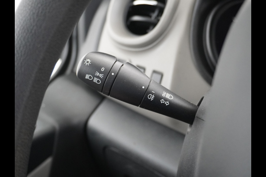 Renault Trafic 1.6dCi L1H1 T27 3-Persoons Elektrische Ramen en Spiegels Bluetooth Radio/Usb Betonplex vloer Schuifdeur Wandbetimmering Générique 1e Eigenaar Euro 6