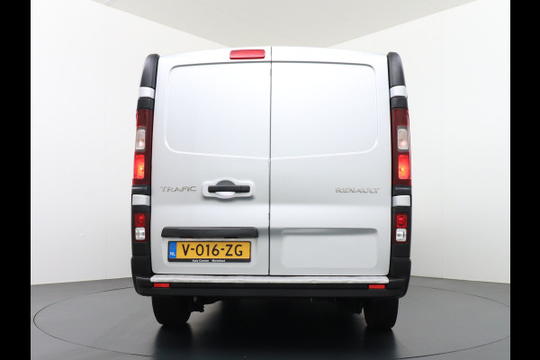 Renault Trafic 1.6dCi L1H1 T27 3-Persoons Elektrische Ramen en Spiegels Bluetooth Radio/Usb Betonplex vloer Schuifdeur Wandbetimmering Générique 1e Eigenaar Euro 6