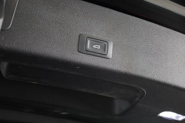 Audi e-tron S quattro 95 kWh 503pk | Panoramadak | Lederen bekleding "Valcona" | B&O Soundsystem | Elektrisch vertelbare voorstoelen met memory