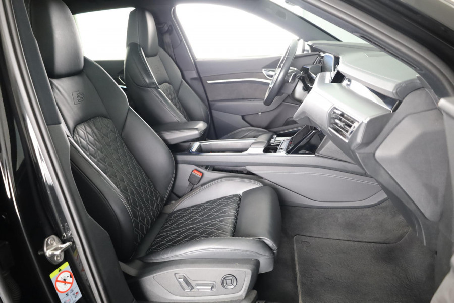 Audi e-tron S quattro 95 kWh 503pk | Panoramadak | Lederen bekleding "Valcona" | B&O Soundsystem | Elektrisch vertelbare voorstoelen met memory
