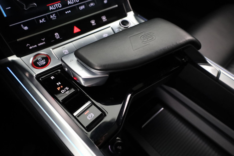 Audi e-tron S quattro 95 kWh 503pk | Panoramadak | Lederen bekleding "Valcona" | B&O Soundsystem | Elektrisch vertelbare voorstoelen met memory