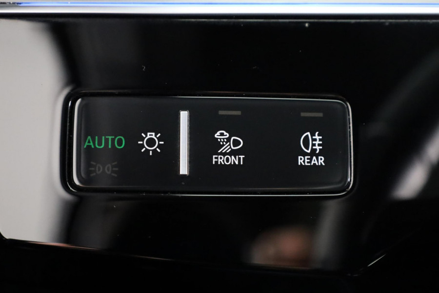 Audi e-tron S quattro 95 kWh 503pk | Panoramadak | Lederen bekleding "Valcona" | B&O Soundsystem | Elektrisch vertelbare voorstoelen met memory