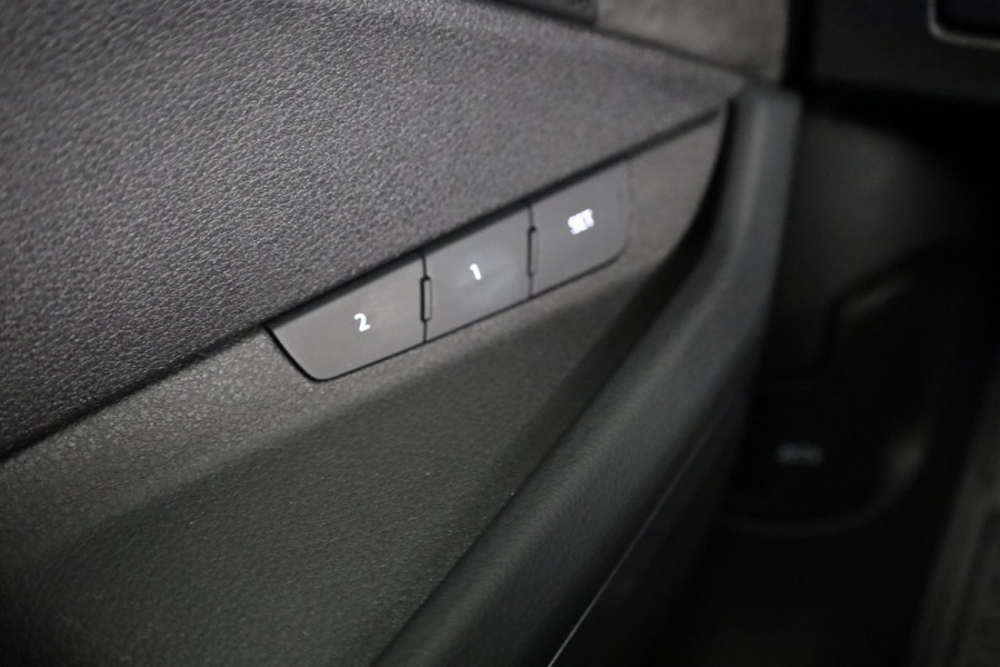 Audi e-tron S quattro 95 kWh 503pk | Panoramadak | Lederen bekleding "Valcona" | B&O Soundsystem | Elektrisch vertelbare voorstoelen met memory