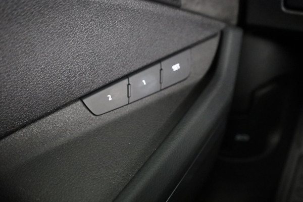 Audi e-tron S quattro 95 kWh 503pk | Panoramadak | Lederen bekleding "Valcona" | B&O Soundsystem | Elektrisch vertelbare voorstoelen met memory
