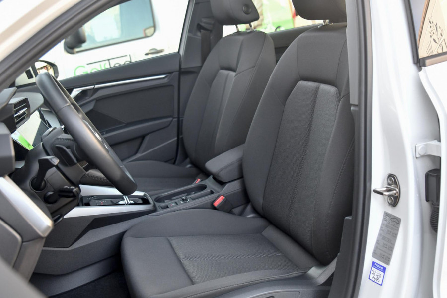 Audi A3 Sportback 40 TFSI e S-Line. Pano, Keyless, Camera, Matrix, Dodeh, CarPlay!