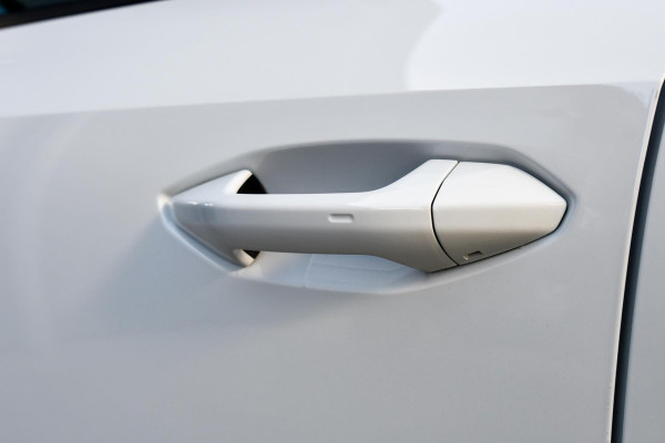 Audi A3 Sportback 40 TFSI e S-Line. Pano, Keyless, Camera, Matrix, Dodeh, CarPlay!