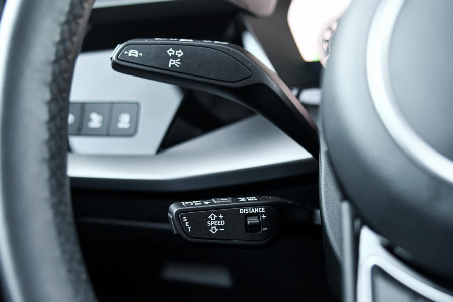 Audi A3 Sportback 40 TFSI e S-Line. Pano, Keyless, Camera, Matrix, Dodeh, CarPlay!