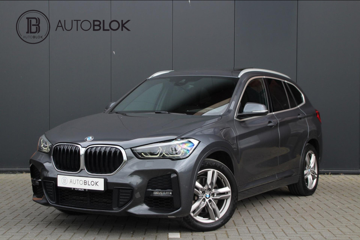 BMW X1 XDrive25e M-sport | Pano | Trekhaak | Navi BMW X1 XDrive25e M-sport | Pano | Trekhaak | Navi