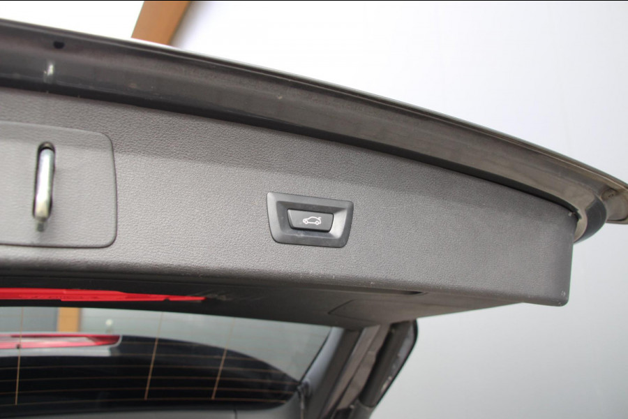 BMW X1 XDrive25e M-sport | Pano | Trekhaak | Navi