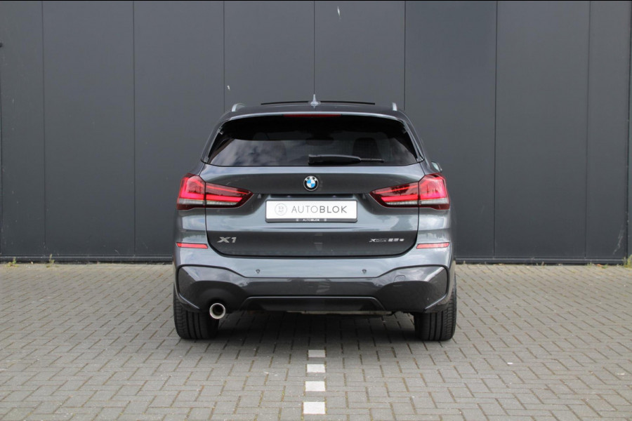 BMW X1 XDrive25e M-sport | Pano | Trekhaak | Navi