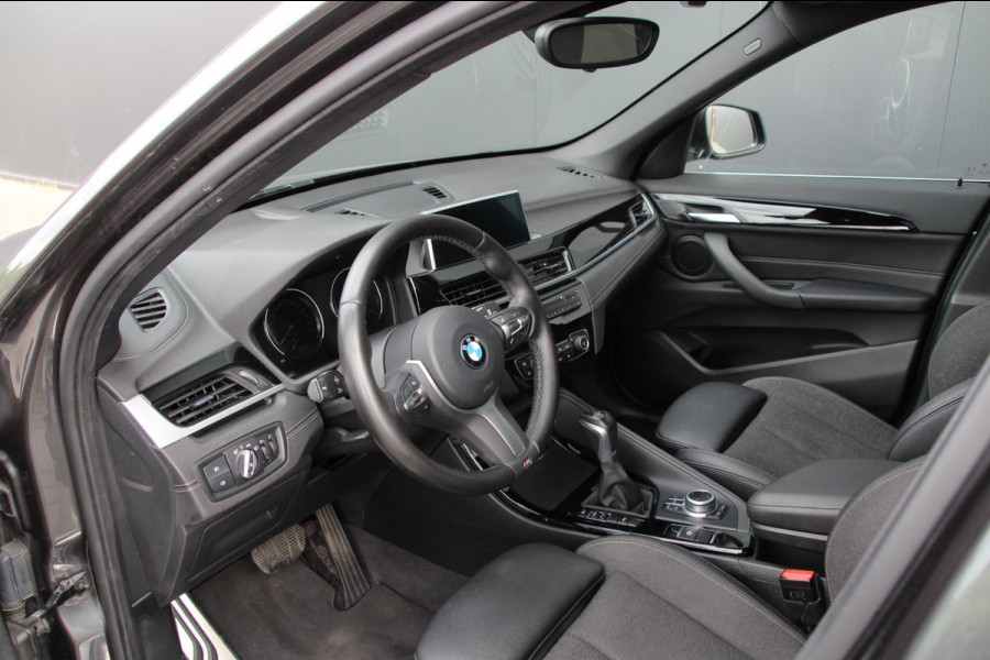 BMW X1 XDrive25e M-sport | Pano | Trekhaak | Navi