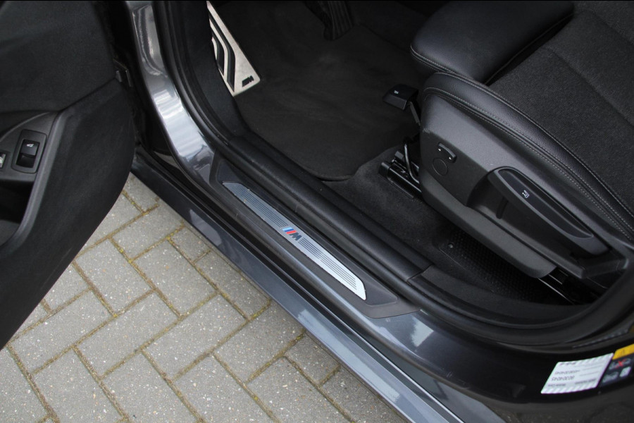 BMW X1 XDrive25e M-sport | Pano | Trekhaak | Navi