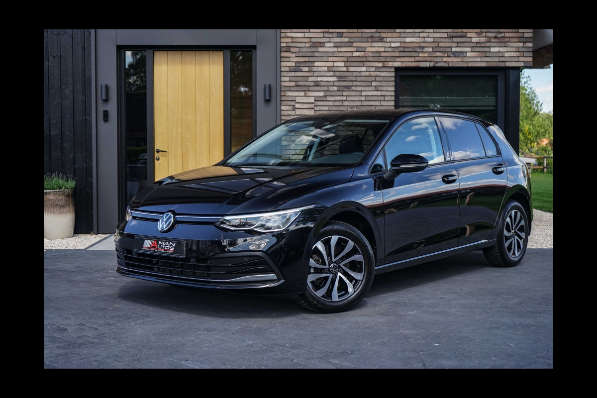 Volkswagen Golf VIII 1.0 TSI Active Volkswagen Golf VIII 1.0 TSI Active