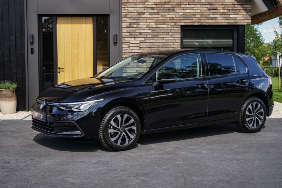 Volkswagen Golf VIII 1.0 TSI Active