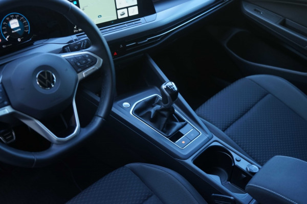 Volkswagen Golf VIII 1.0 TSI Active