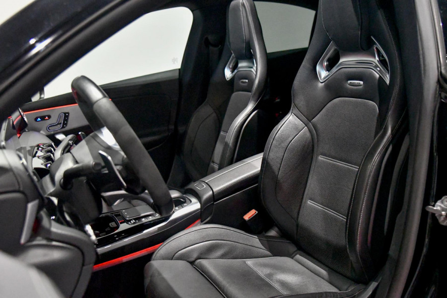 Mercedes-Benz CLA-Klasse AMG 45 S 4MATIC+. Schaal, Perf stuur, Pano, Koeling, Distro+, 360, Burm, Keyless, Btw, Dodeh, Multib!