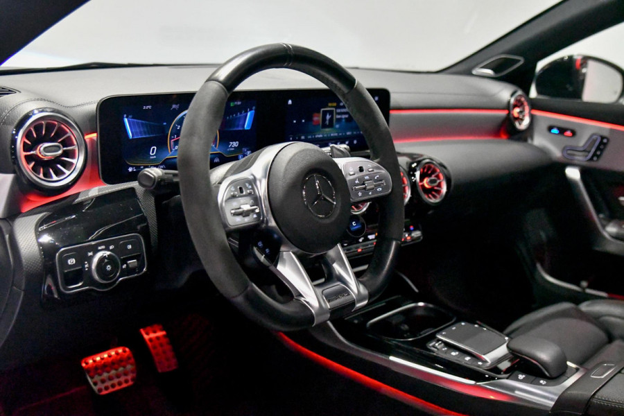 Mercedes-Benz CLA-Klasse AMG 45 S 4MATIC+. Schaal, Perf stuur, Pano, Koeling, Distro+, 360, Burm, Keyless, Btw, Dodeh, Multib!