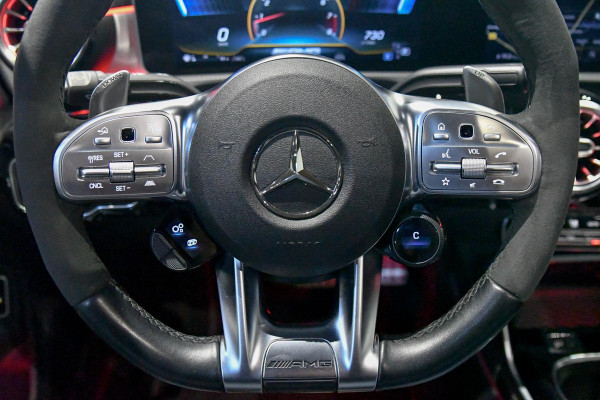 Mercedes-Benz CLA-Klasse AMG 45 S 4MATIC+. Schaal, Perf stuur, Pano, Koeling, Distro+, 360, Burm, Keyless, Btw, Dodeh, Multib!