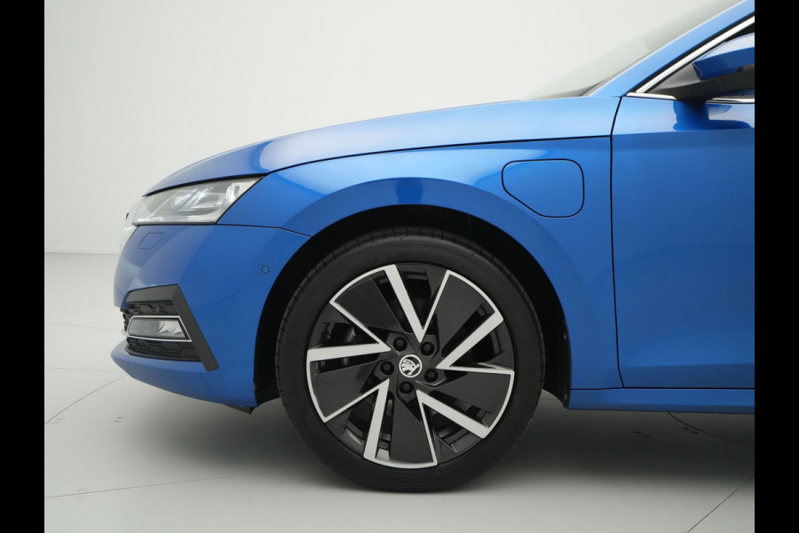 Škoda Octavia Combi 1.4 TSI 204pk iV PHEV Style First Edition Navigatie Camera Matrix Led Stoelverwarming