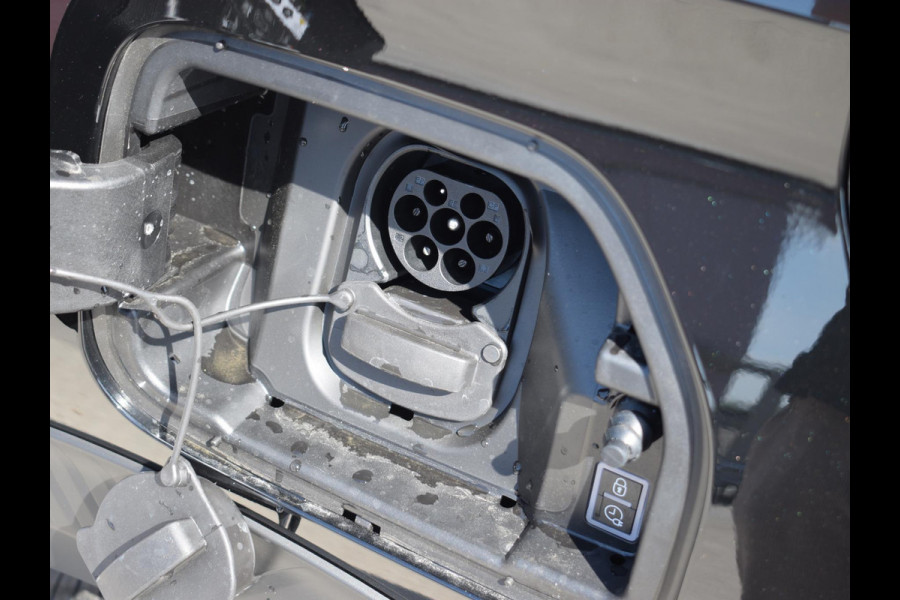 Citroën ë-C3 Max 113pk 44 kWh 3 FASE | ACHTERUITRIJCAMERA MET SENSOREN | NAVIGATIE & CARPLAY | E.C.C. | UIT VOORRAAD LEVERBAAR