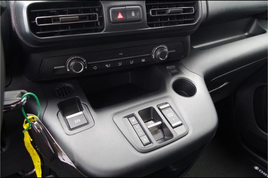 Opel Combo Electric 136 L1 50kWh > 2025/Comfort stoel/Camera/Apple Carplay/Android Auto  | 3443 |
