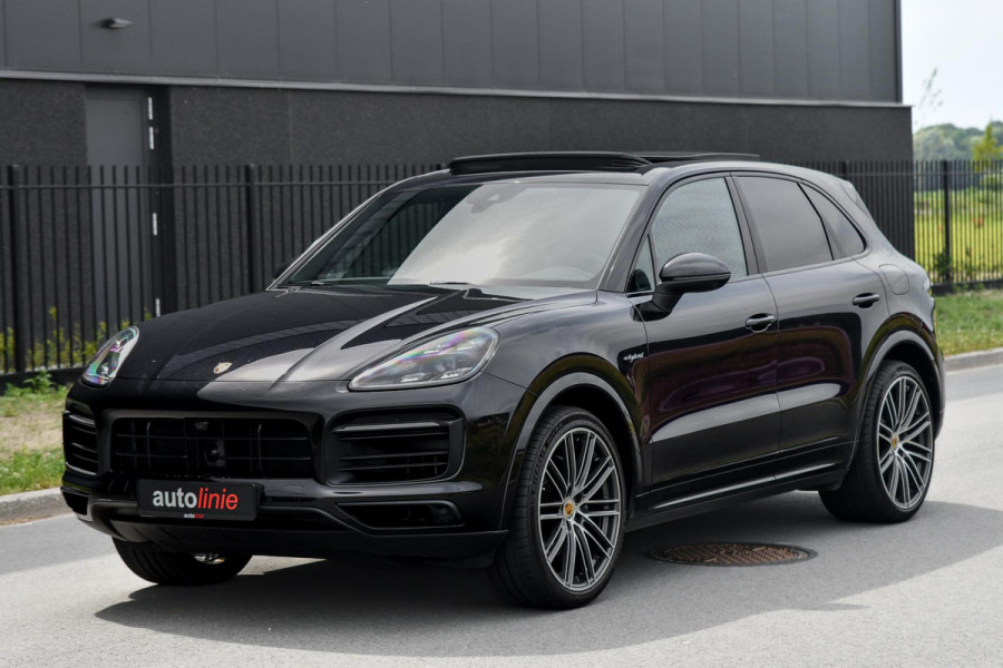 Porsche Cayenne 3.0 E-Hybrid. Sport Design, Chrono, Pano, Luchtv, 18 Weg, ACC, 360, Keyless, Bose, Trekh, CarPlay!