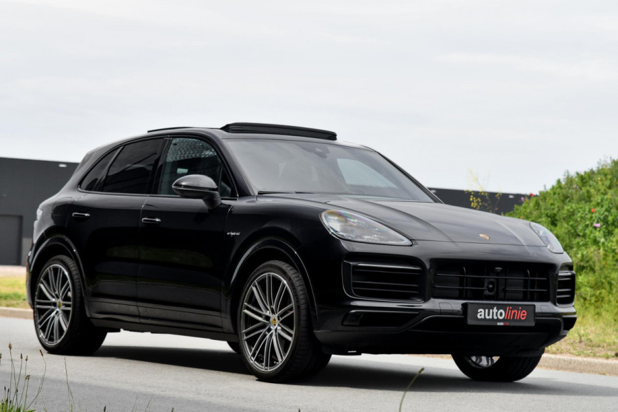 Porsche Cayenne 3.0 E-Hybrid. Sport Design, Chrono, Pano, Luchtv, 18 Weg, ACC, 360, Keyless, Bose, Trekh, CarPlay!
