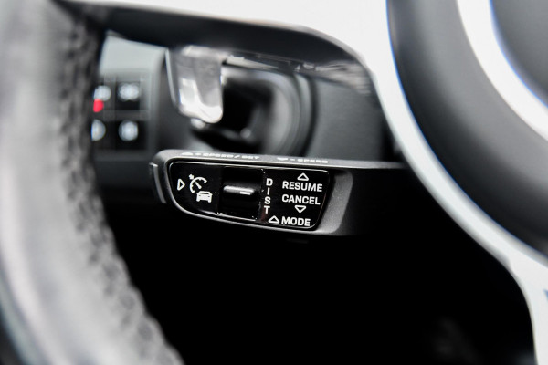 Porsche Cayenne 3.0 E-Hybrid. Sport Design, Chrono, Pano, Luchtv, 18 Weg, ACC, 360, Keyless, Bose, Trekh, CarPlay!