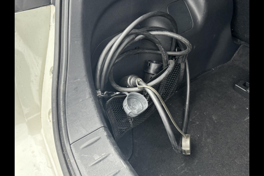 Nissan Leaf Tekna 40 kWh BOSE AUDI | STOELVERWARMING VOOR + ACHTER | RIJKLAAR INCL. 12 MND. BOVAGGARANTIE