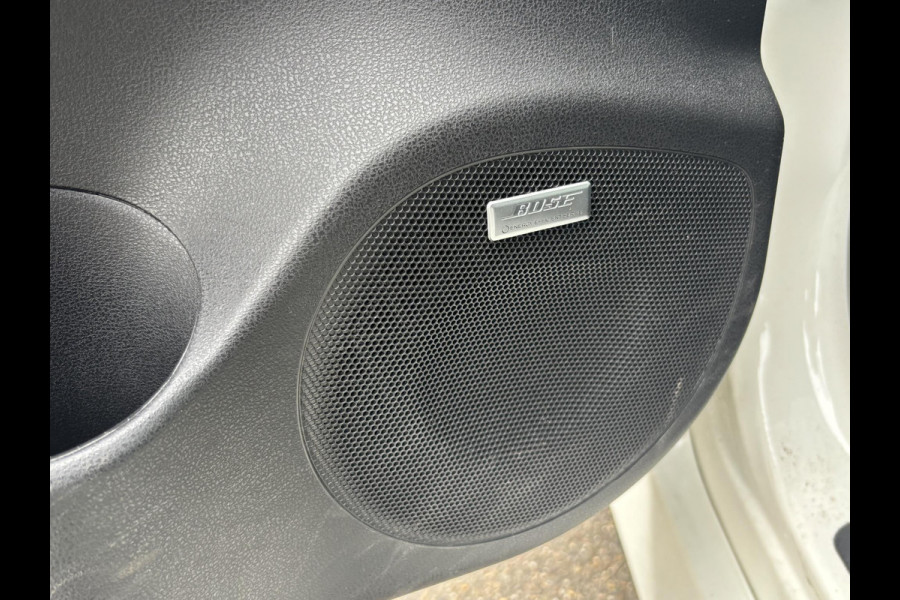 Nissan Leaf Tekna 40 kWh BOSE AUDI | STOELVERWARMING VOOR + ACHTER | RIJKLAAR INCL. 12 MND. BOVAGGARANTIE