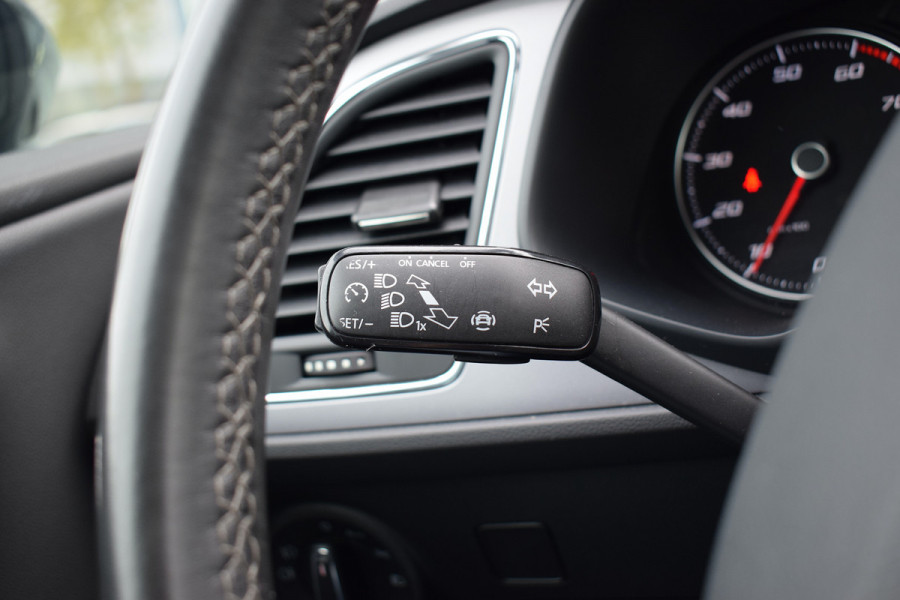 Seat León ST 1.5 TSI Style Ultimate Edition | Apple CarPlay | Leer/ Alcantara | Camera | Climate