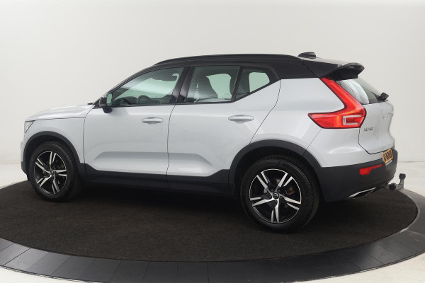 Volvo XC40 1.5 T3 R-Design | Stoel & stuurverwarming | Trekhaak | Camera | Navigatie | Achterbankverwarming | Leder/Alcantara | Full LED
