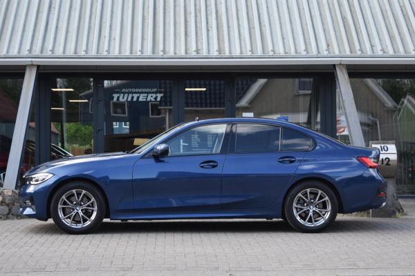 BMW 3-serie 320i High Executive | HARMAN KARDON | SCHUIF KANTELDAK | LEDER | STOELVERWARMING | SFEERVERLICHTING | APPLE CARPLAY