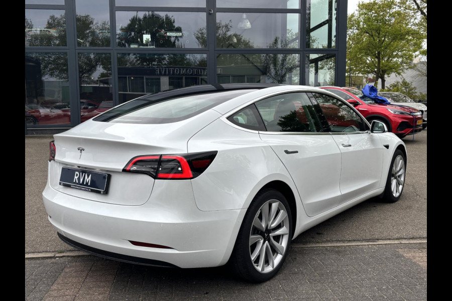 Tesla Model 3 Standard RWD Plus 60 kWh AUTOPILOT | LEDER | RIJKLAAR INCL. 12 MND. BOVAGGARANTIE