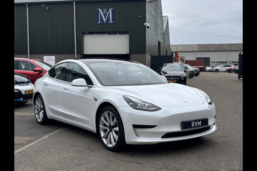 Tesla Model 3 Standard RWD Plus 60 kWh AUTOPILOT | LEDER | RIJKLAAR INCL. 12 MND. BOVAGGARANTIE