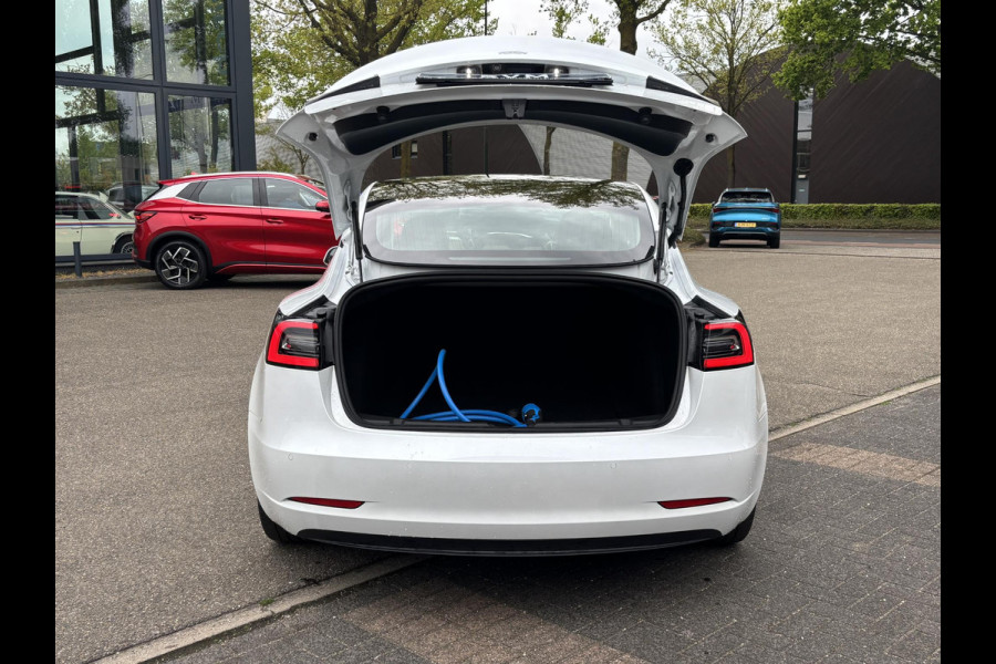 Tesla Model 3 Standard RWD Plus 60 kWh AUTOPILOT | LEDER | RIJKLAAR INCL. 12 MND. BOVAGGARANTIE