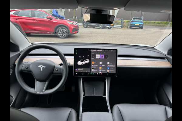 Tesla Model 3 Standard RWD Plus 60 kWh AUTOPILOT | LEDER | RIJKLAAR INCL. 12 MND. BOVAGGARANTIE