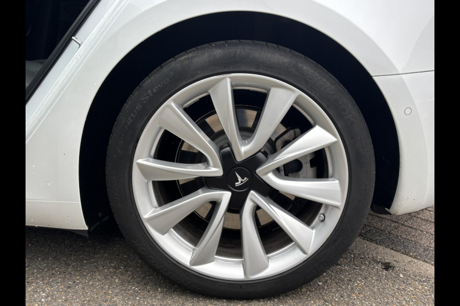Tesla Model 3 Standard RWD Plus 60 kWh AUTOPILOT | LEDER | RIJKLAAR INCL. 12 MND. BOVAGGARANTIE