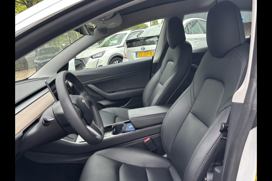Tesla Model 3 Standard RWD Plus 60 kWh AUTOPILOT | LEDER | RIJKLAAR INCL. 12 MND. BOVAGGARANTIE