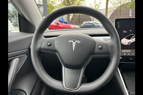 Tesla Model 3 Standard RWD Plus 60 kWh AUTOPILOT | LEDER | RIJKLAAR INCL. 12 MND. BOVAGGARANTIE