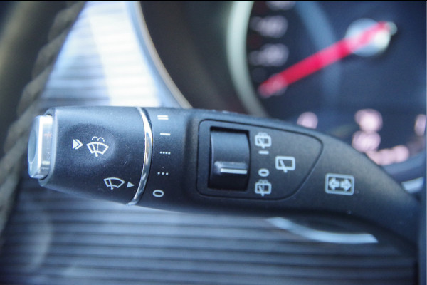 Mercedes-Benz V-Klasse 300d DC-5P AUT LED, LEDER, 2X SCHUIFDEUR, 360 CAMERA, ACC, STOELVERW.+KOELING, NAVI, TREKHAAK, ELEKTR. SCHUIFDEUREN+KLEP
