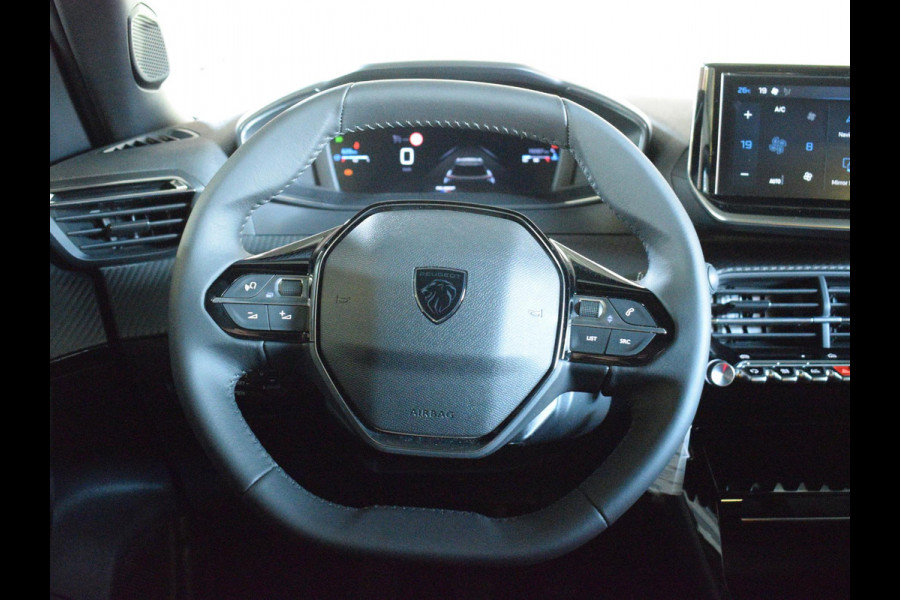 Peugeot 2008 1.2 PureTech 100 Allure ACHTERUITRIJCAMERA MET SENSOREN | NAVIGATIE & CARPLAY | E.C.C. |