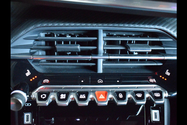 Peugeot e-2008 EV GT Avantage 54 kWh ACHTERUITRIJCAMERA MET SENSOREN | NAVIGATIE & CARPLAY | E.C.C. | VERWARMBARE STOELEN |