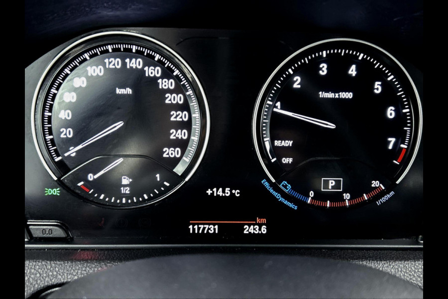 BMW 1-serie 118i Corporate Lease High Executive M-SportAutomaat (M-Pakket, GROOT-NAVIGATIE, STOELVERWARMING, DEALER ONDERHOUDEN)