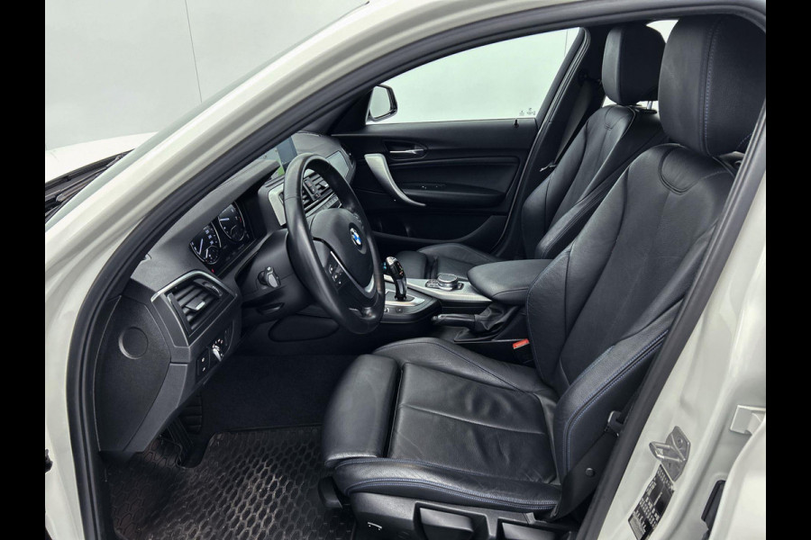 BMW 1-serie 118i Corporate Lease High Executive M-SportAutomaat (M-Pakket, GROOT-NAVIGATIE, STOELVERWARMING, DEALER ONDERHOUDEN)