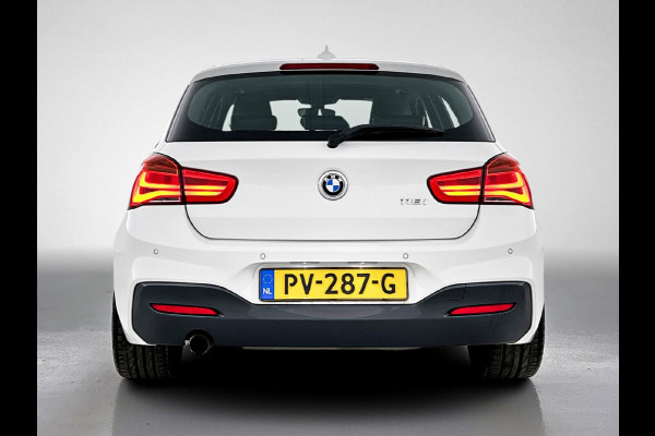 BMW 1-serie 118i Corporate Lease High Executive M-SportAutomaat (M-Pakket, GROOT-NAVIGATIE, STOELVERWARMING, DEALER ONDERHOUDEN)