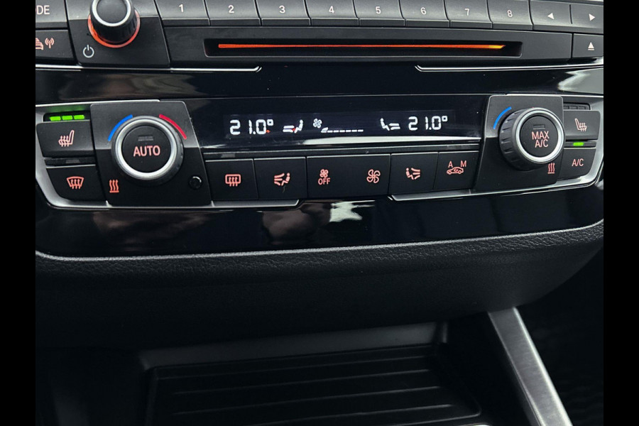 BMW 1-serie 118i Corporate Lease High Executive M-SportAutomaat (M-Pakket, GROOT-NAVIGATIE, STOELVERWARMING, DEALER ONDERHOUDEN)