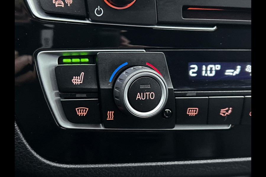 BMW 1-serie 118i Corporate Lease High Executive M-SportAutomaat (M-Pakket, GROOT-NAVIGATIE, STOELVERWARMING, DEALER ONDERHOUDEN)