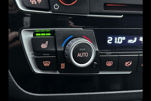 BMW 1-serie 118i Corporate Lease High Executive M-SportAutomaat (M-Pakket, GROOT-NAVIGATIE, STOELVERWARMING, DEALER ONDERHOUDEN)