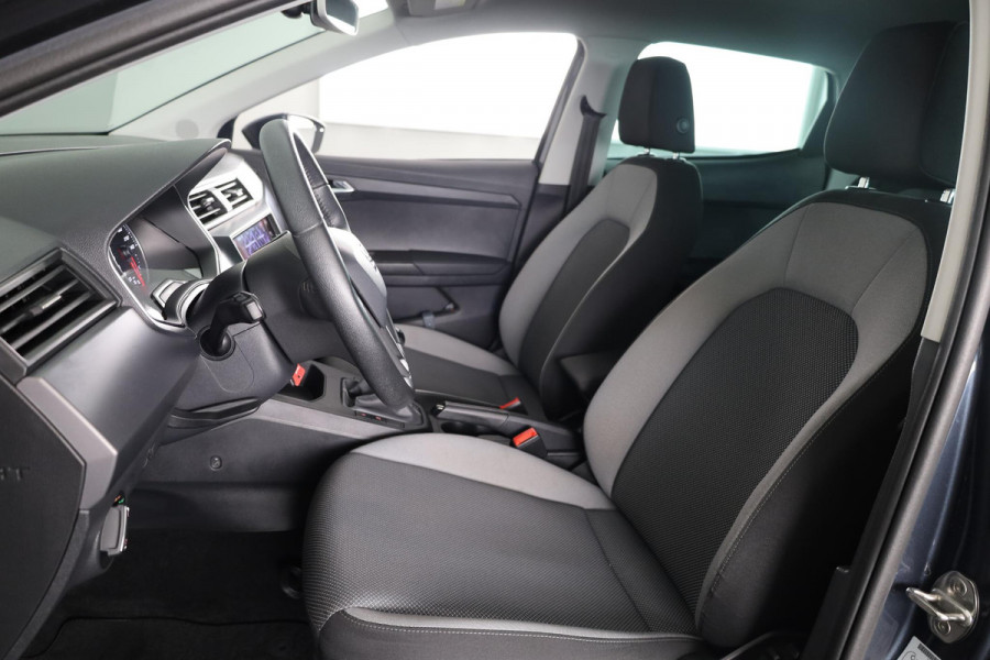 Seat Ibiza 1.0 TSI Style Business Intense 95pk | Navigatie | Lichtmetalen velgen | Cruise controle | Parkeersensoren achter